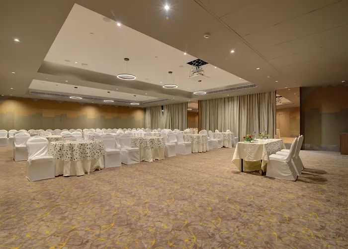 7 Apple Hotel Pratap Nagar Jaipur